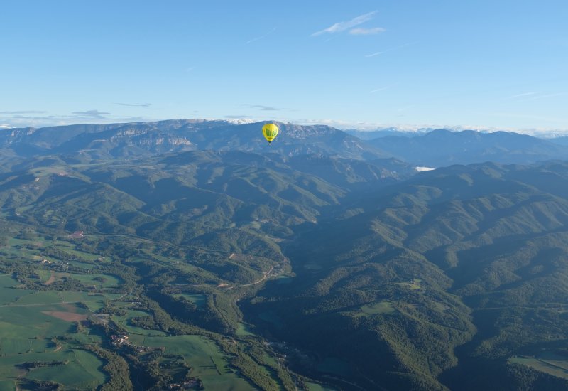 Hot-air balloon flights overlooking Solsonès region
